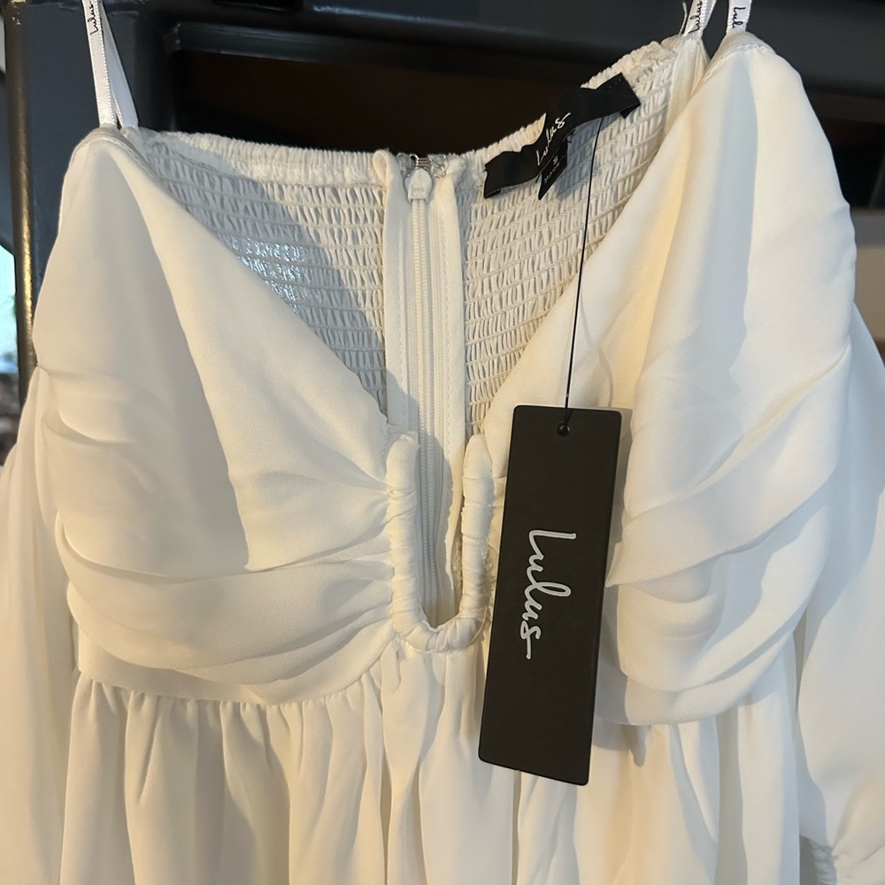 White Lulus off the shoulder dress - Picture 3 of 9